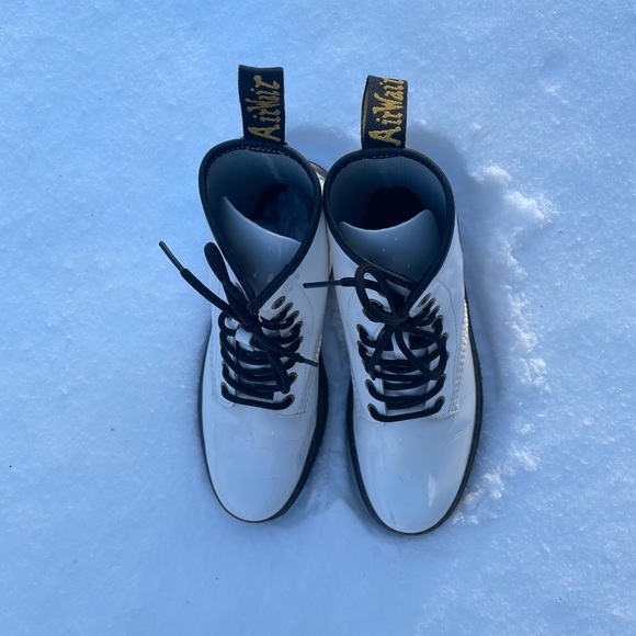 Not very worn and in really good condition
Sadly I don’t have the box - Picture 3 of 4